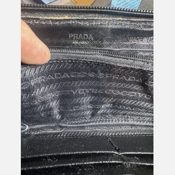 Authentic Prada Black Saffiano Leather Zip-Around Wallet - Picture 2 of 5